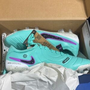 Nike Turquoise and Purple Athletic Shoes